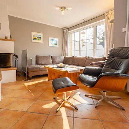 Mine Heimat Een, Moderne Und Komfortable Reet-doppelhaushaelfte Fuer 4 Personen In