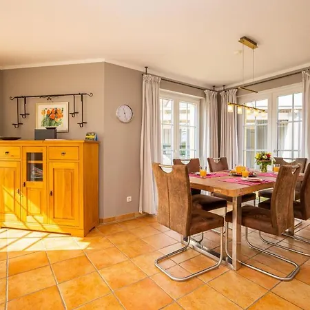 Mine Heimat Een, Moderne Und Komfortable Reet-doppelhaushaelfte Fuer 4 Personen In * Zingst